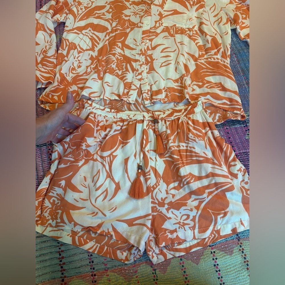 Free Destinations XL 2 piece Set EUC Matching Shorts Button down Flowy beachy - Picture 4 of 7